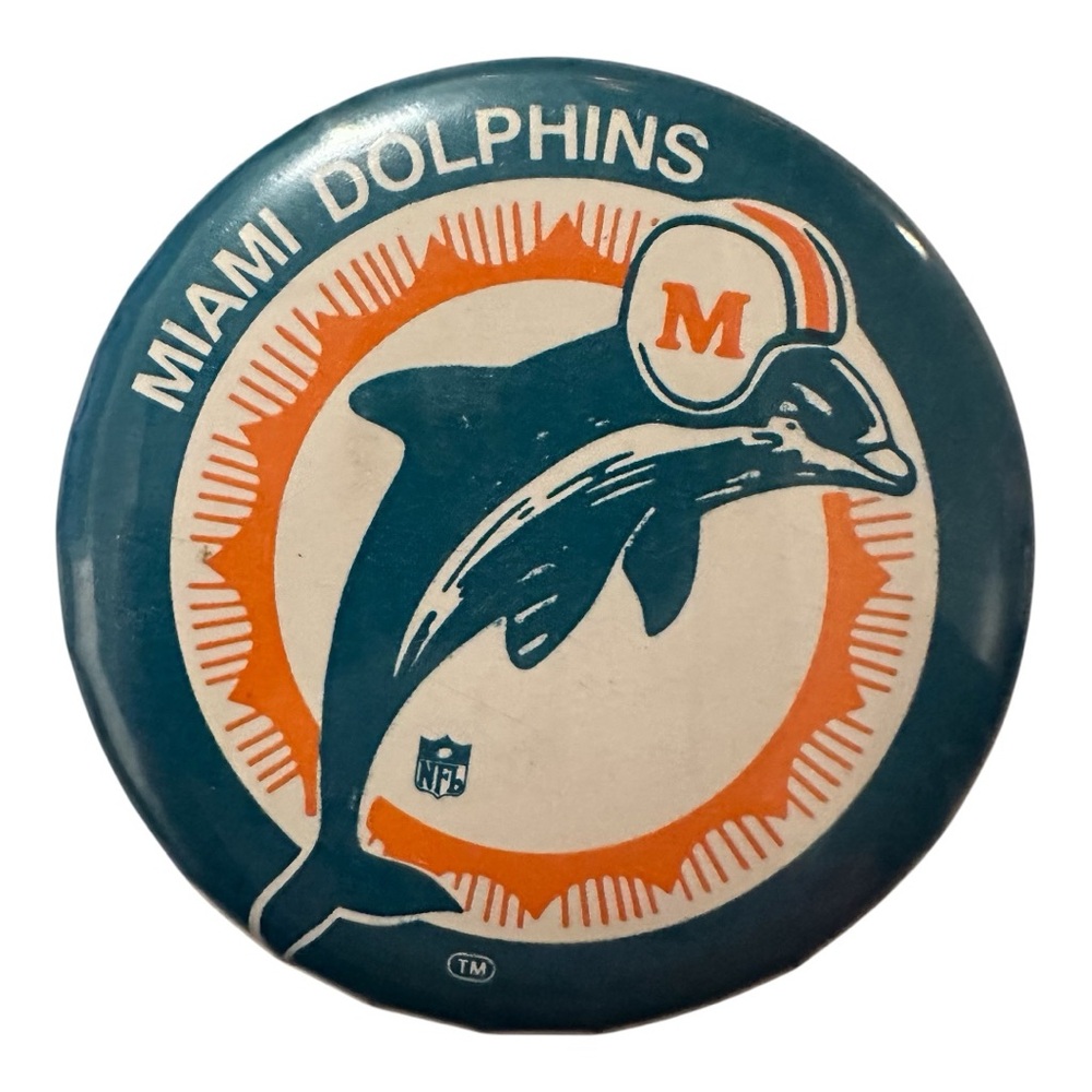 Vintage Miami Dolphins NFL 70’s -80’s Collectable Pin Back Button 2.25” Football